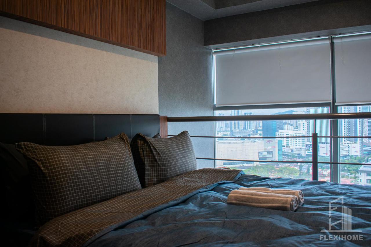 Netflix-Pinnacle Pj, Fantastic City View, 1-6 Guests Designed Duplex Home By Flexihome-My Петалинг-Джая Экстерьер фото